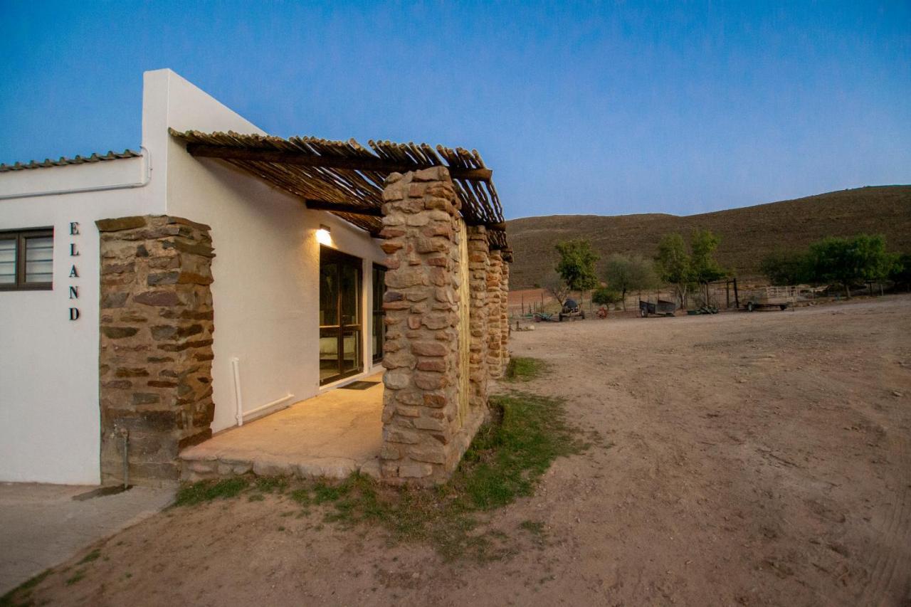 Desert Wind Private Guest And Game Farm Montagu Luaran gambar