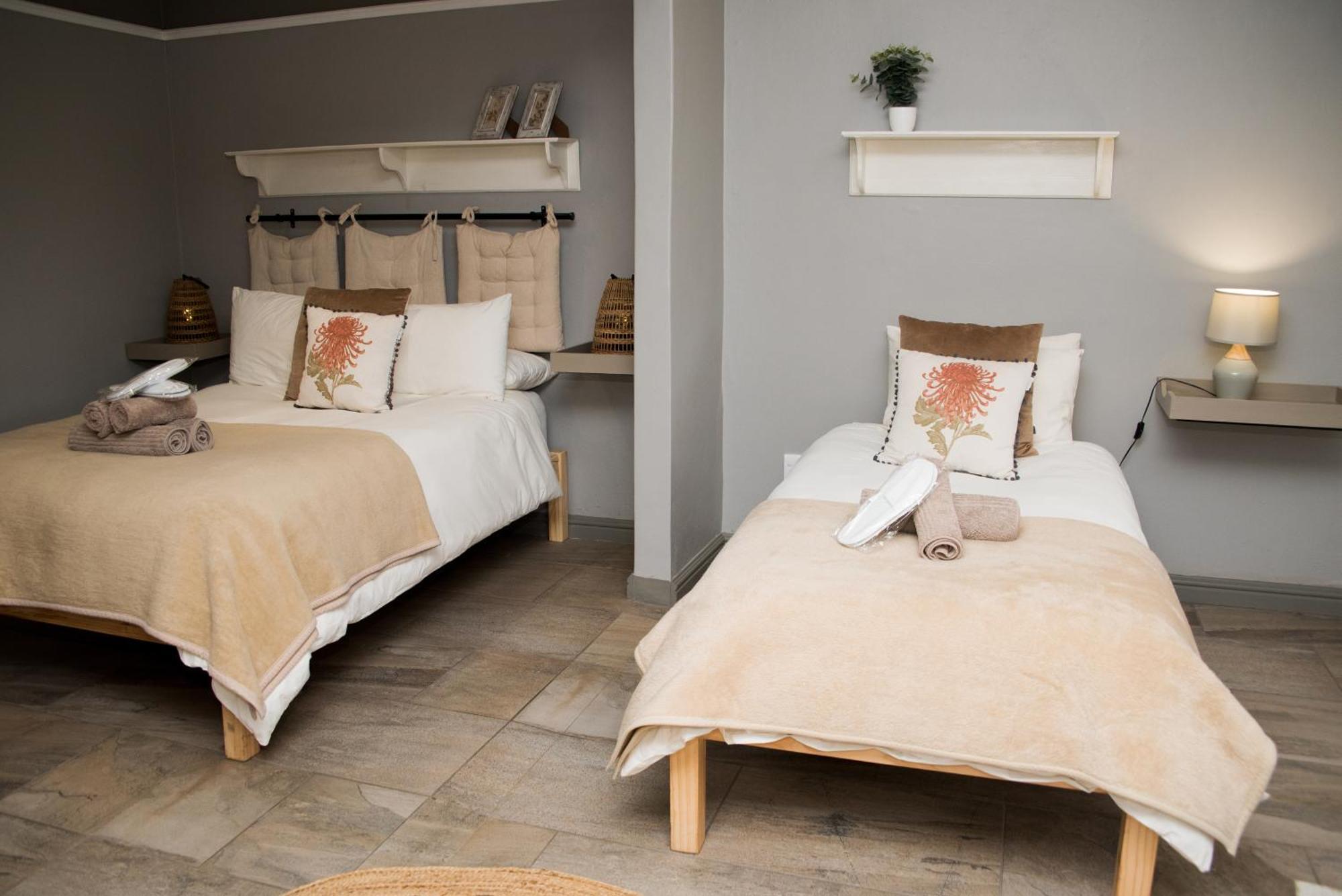 Desert Wind Private Guest And Game Farm Montagu Luaran gambar