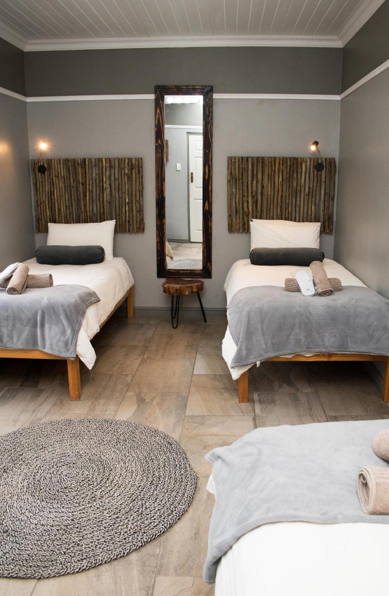 Desert Wind Private Guest And Game Farm Montagu Luaran gambar